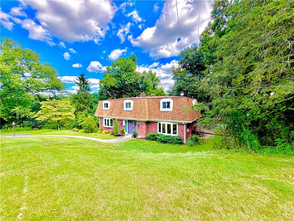 Property Photo:  309 Highland Pines Drive  PA 15237 