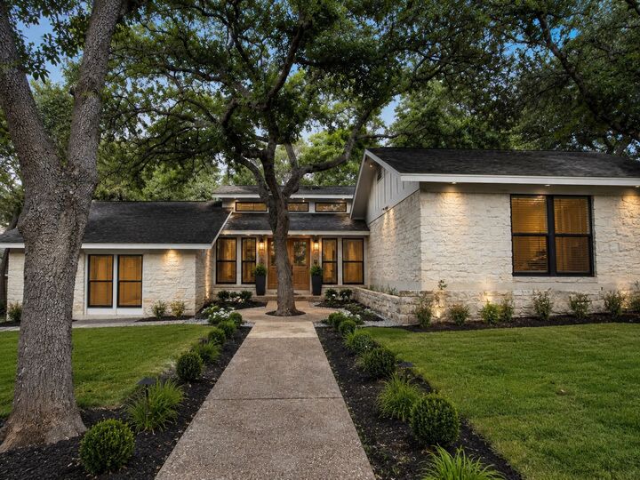 Property Photo:  7509 Hart Lane  TX 78731 