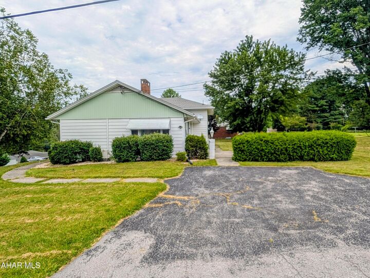 Property Photo:  155 Summit Street  PA 15537 