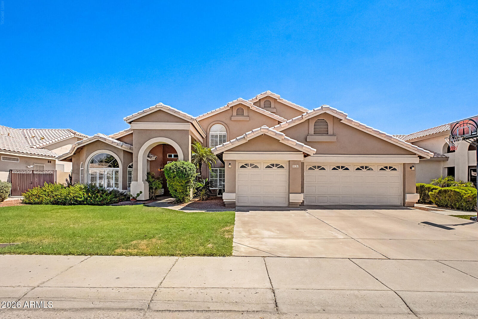 Property Photo: 5721 W Mariposa Grande Lane AZ 85310