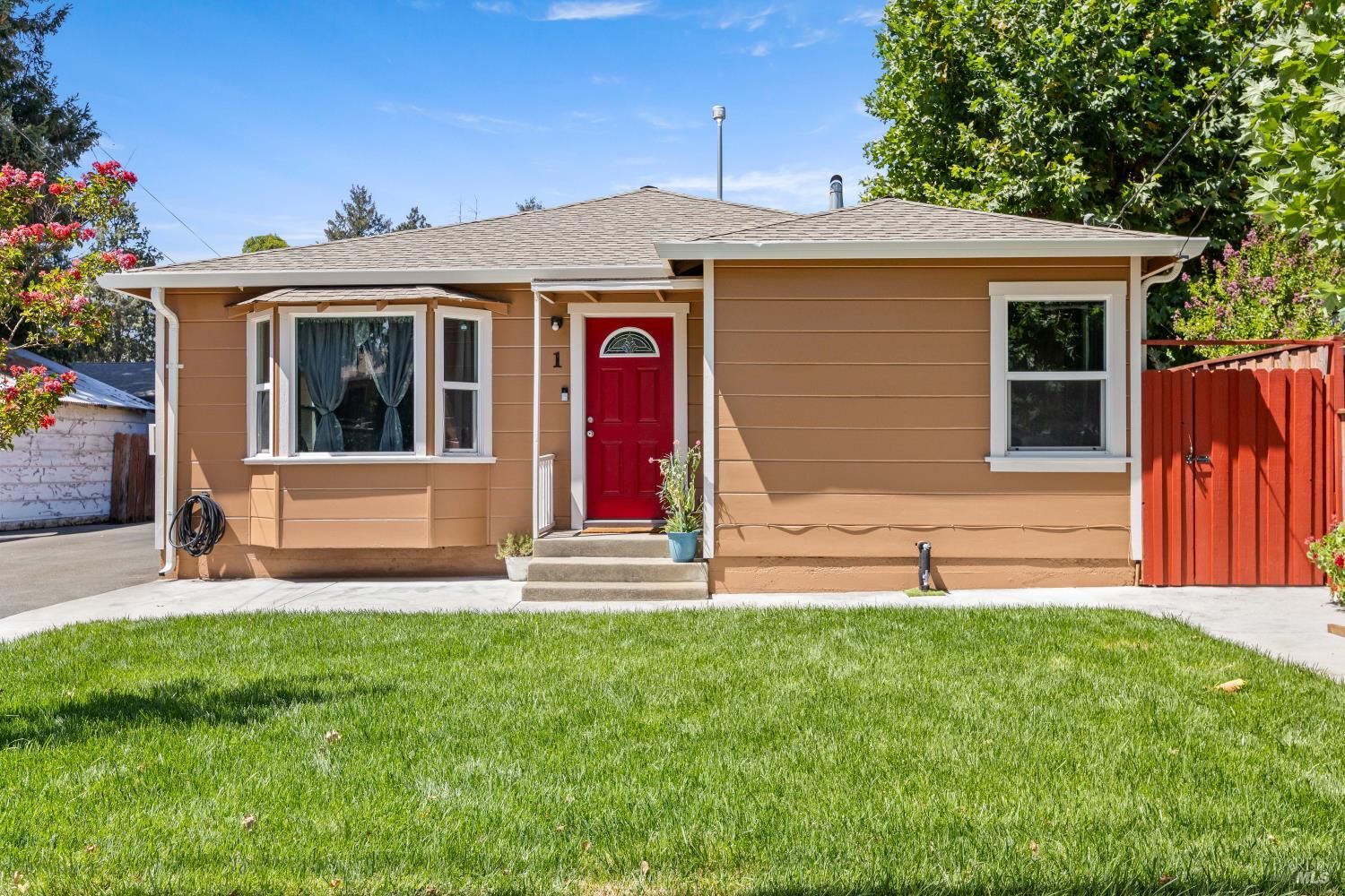 Property Photo: 1 Lorraine Street CA 95482