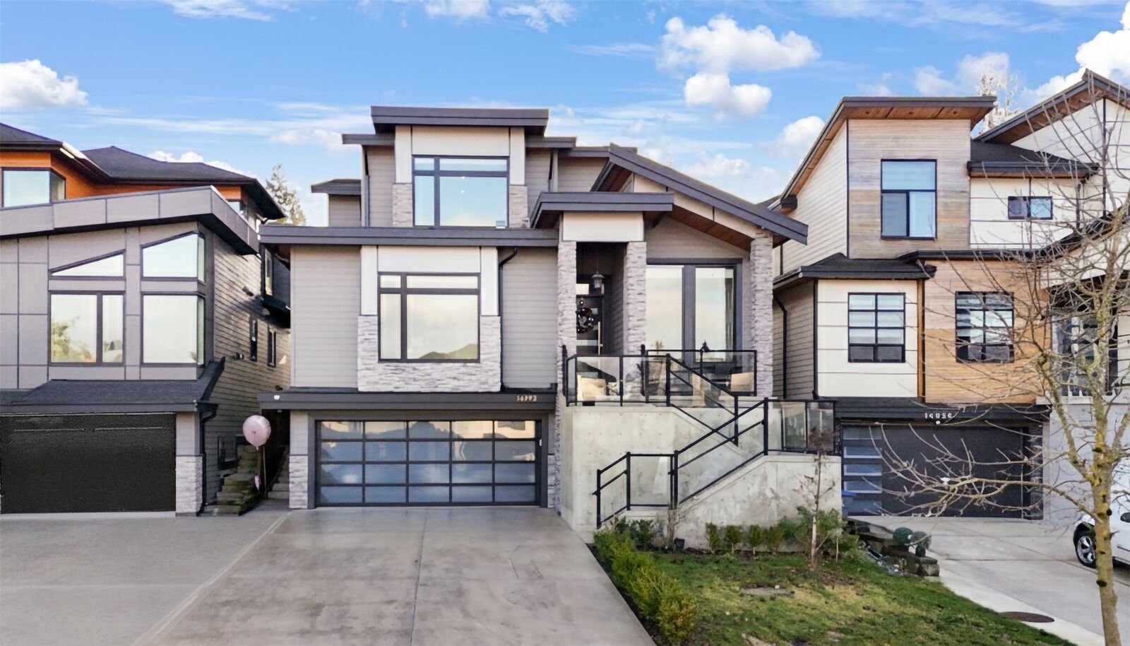 Property Photo: 14932 35A Avenue BC V3Z 0Y7