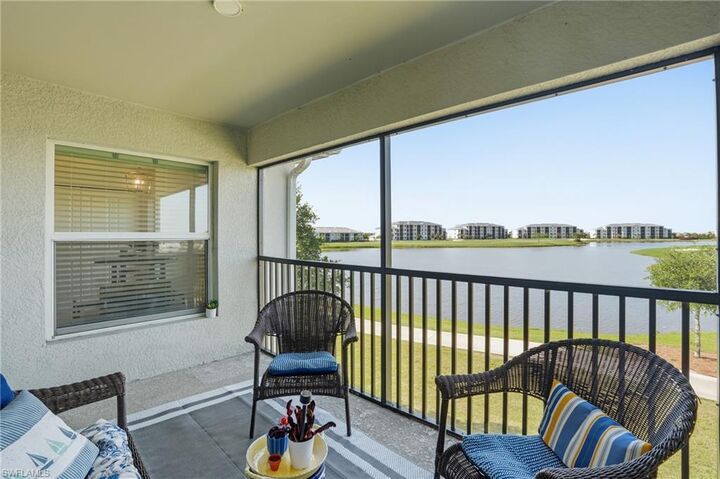 Property Photo:  5427 Double Eagle Cir 2824  FL 34142 