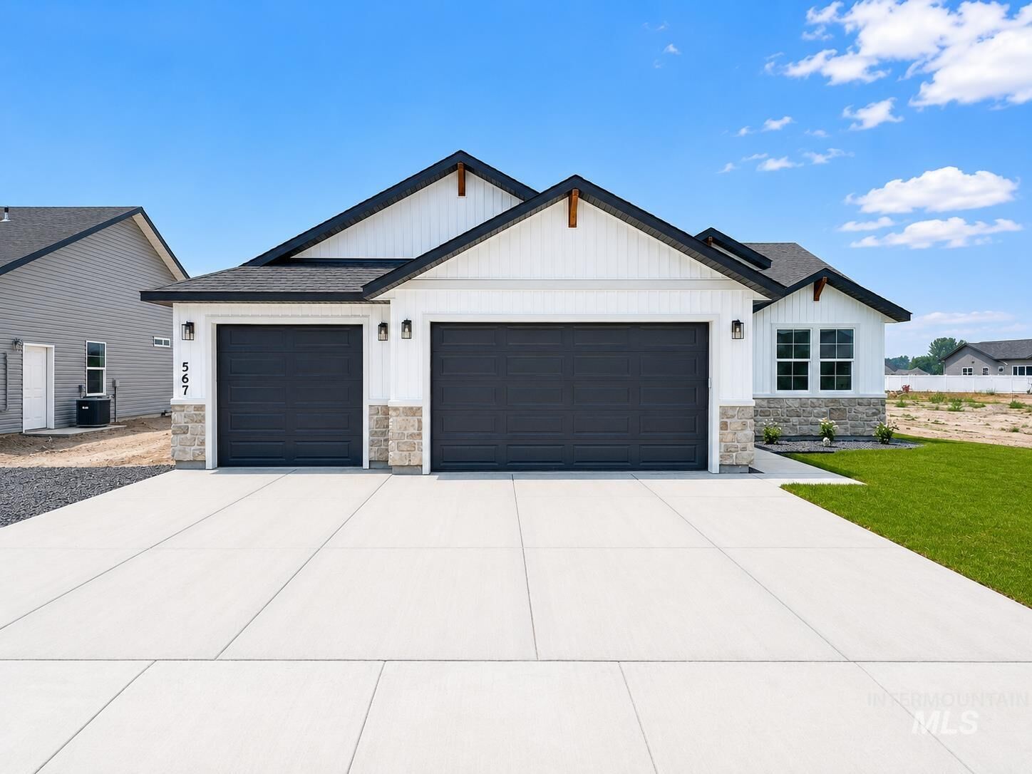 Property Photo: 567 Sunspot Dr ID 83301