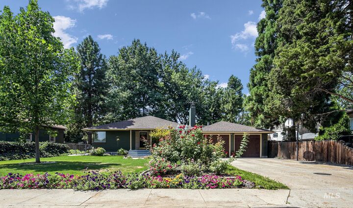 Property Photo:  1801 N Hilton St  ID 83706 