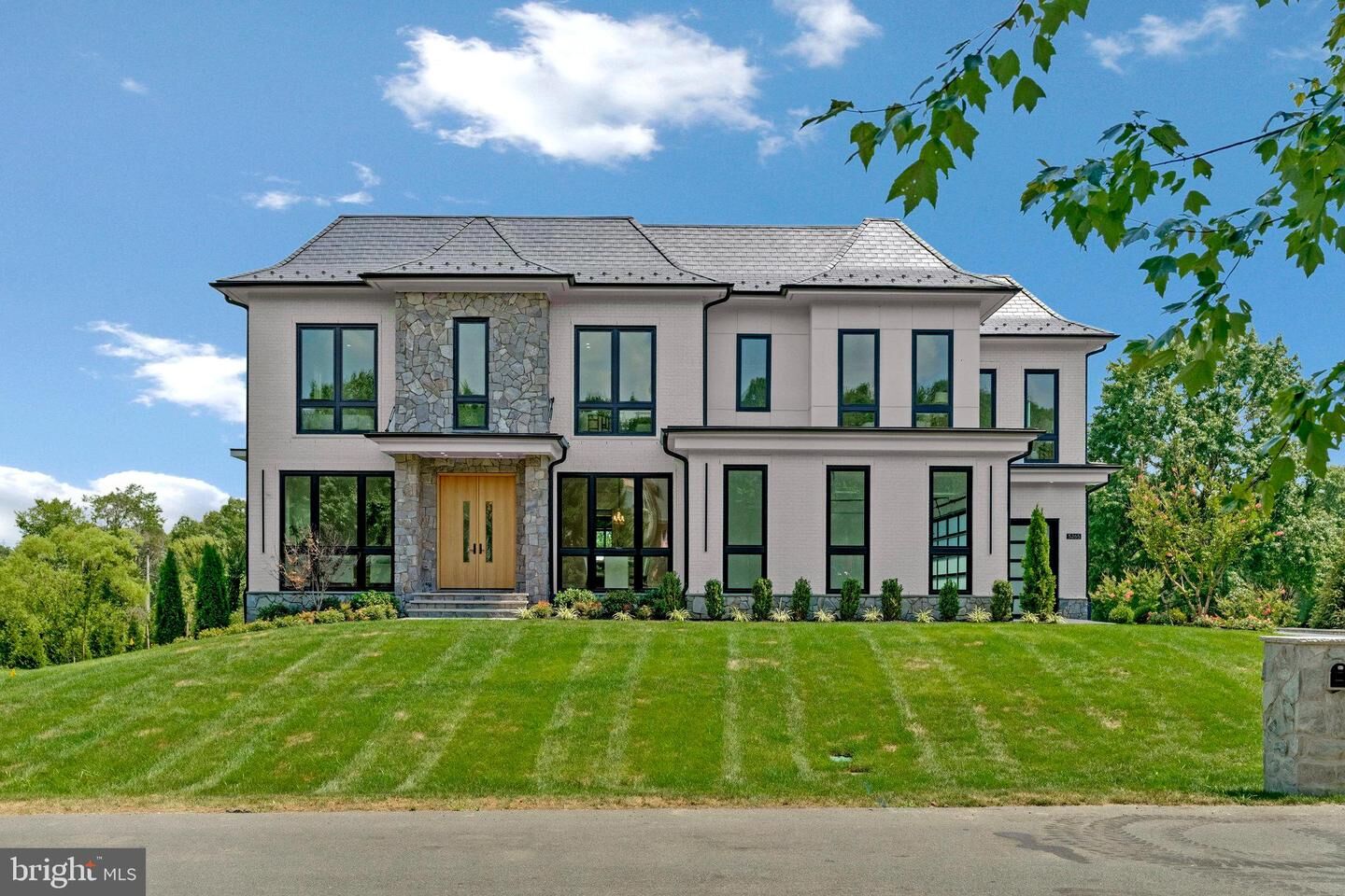 Property Photo:  744 Lawton Street  VA 22101 