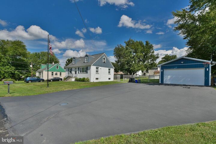 Property Photo: 541 Highland Avenue PA 19053