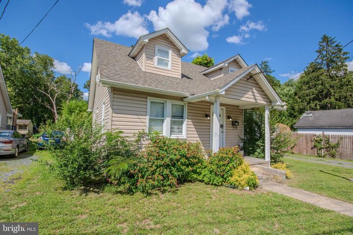 Property Photo: 209 E Lincoln Avenue MD 21804