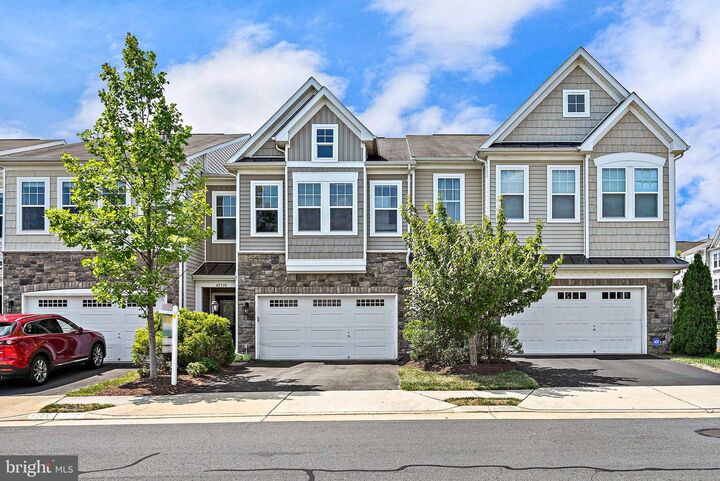 Property Photo:  42350 Benfold Square  VA 20148 