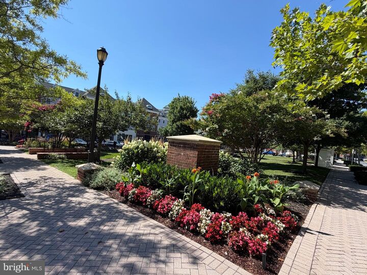 Property Photo:  315 King Farm Boulevard 301  MD 20850 