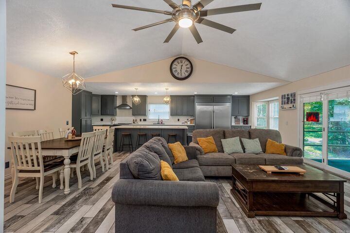 Property Photo:  10 Stonehedge Drive  AR 72653 