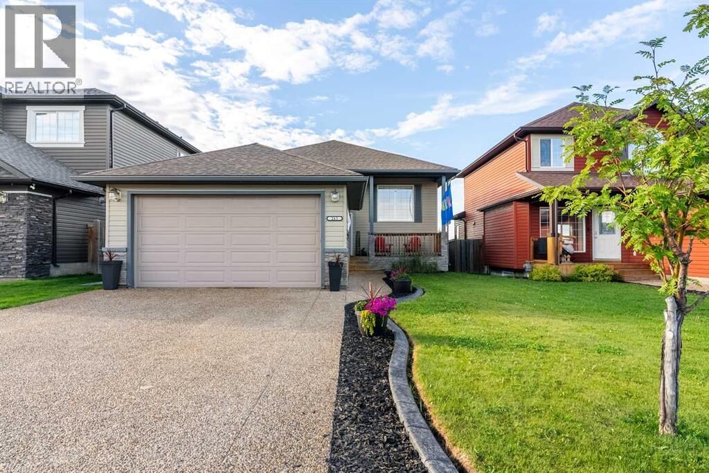 Property Photo:  265 Walnut Crescent  AB T9K 0T2 