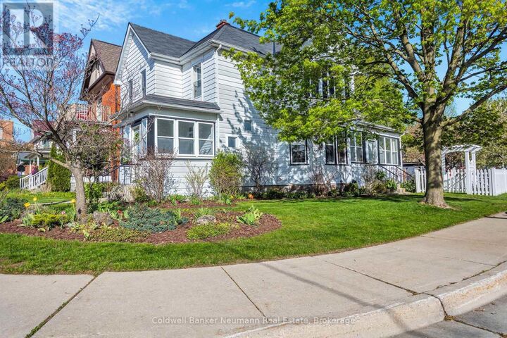 Property Photo:  59 Washington Grand Avenue  ON N4G 1Y8 