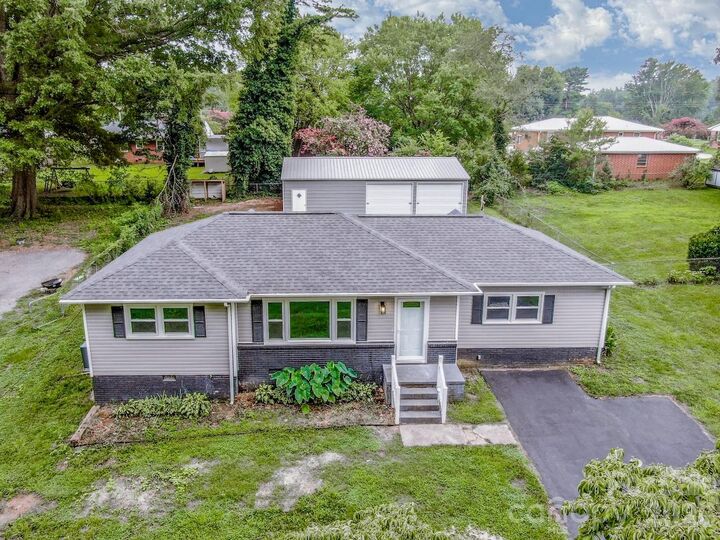 Property Photo:  1317 Meadowbrook Circle  NC 28144 