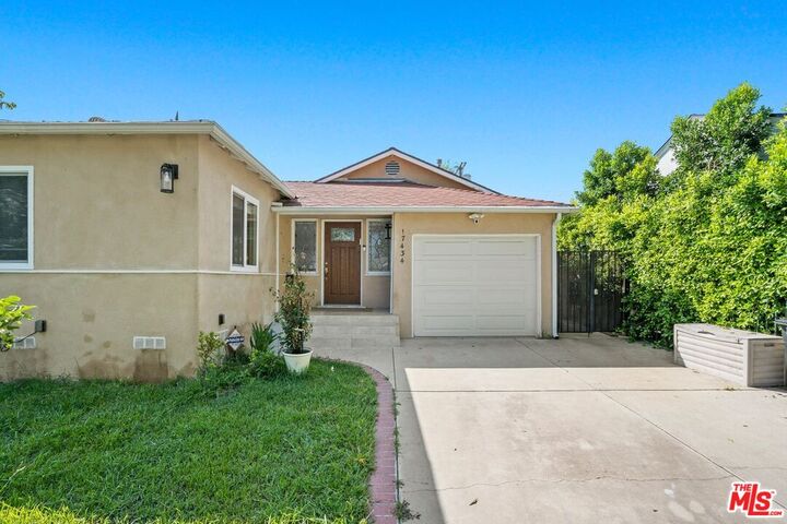Property Photo:  17434 Emelita St  CA 91316 
