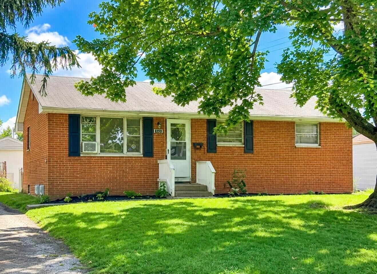 Property Photo:  1932 Ellsworth Avenue  OH 43207 