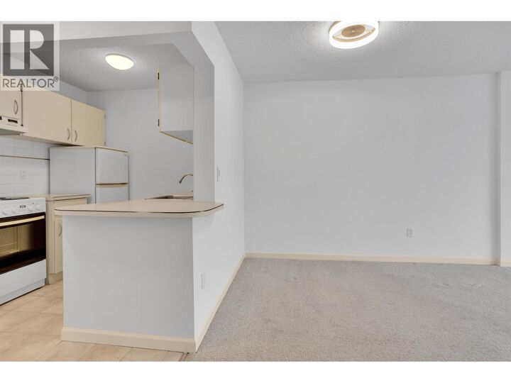 Property Photo: 150 East 15th Street 303 BC V7L 4N9
