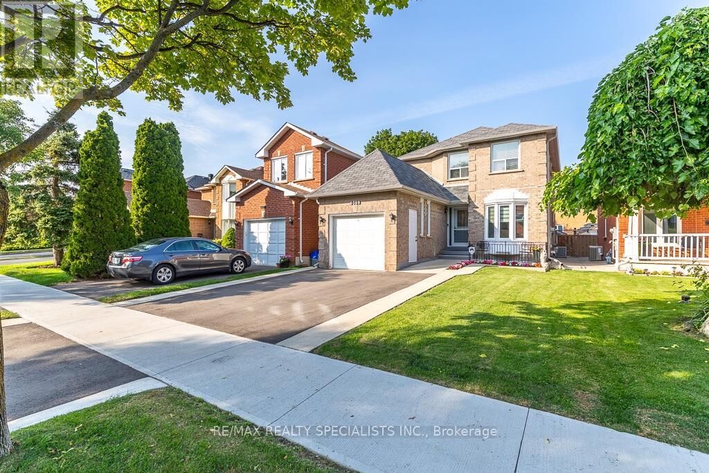 Property Photo:  6369 Longspur Road  ON L5N 6H1 