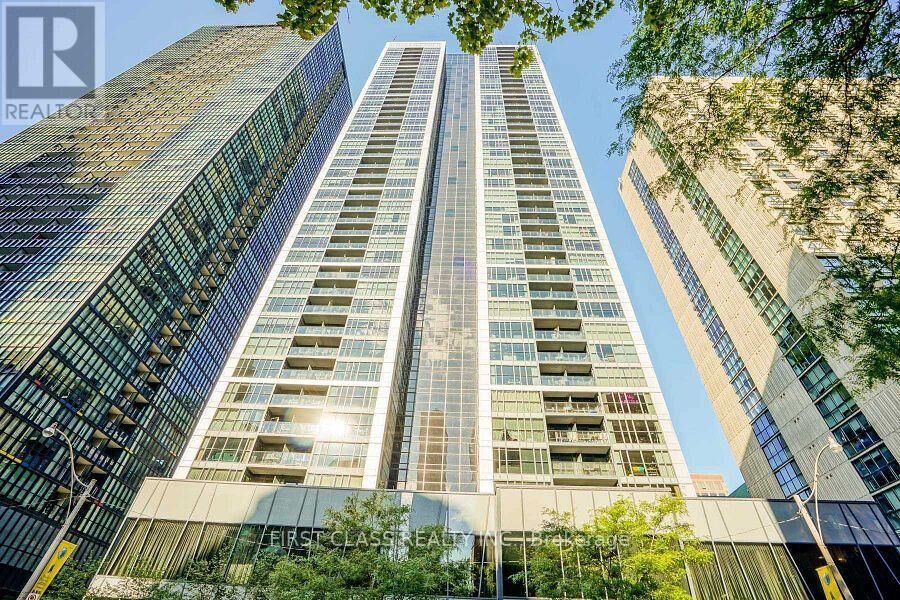 Property Photo:  28 Ted Rogers Way 2502  ON M4Y 2J4 