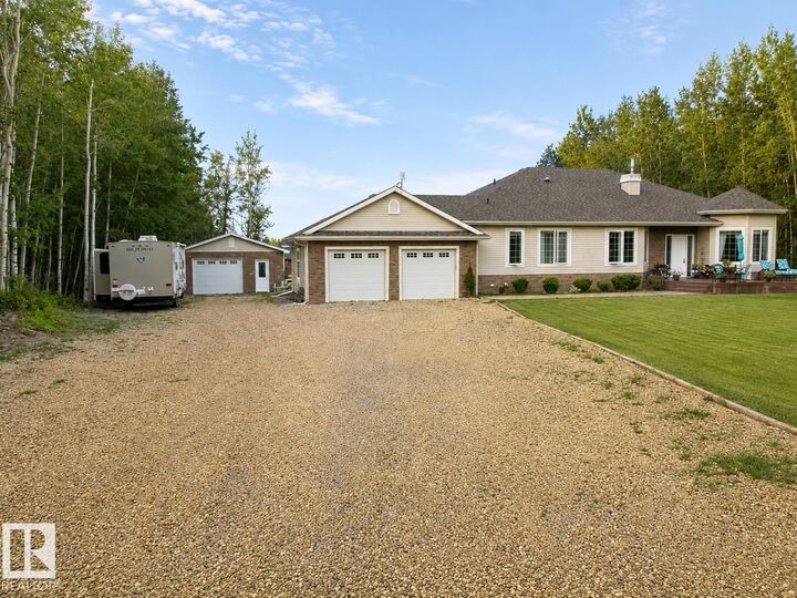 Property Photo:  16 Crystal Keys Cr  AB T0C 2V0 