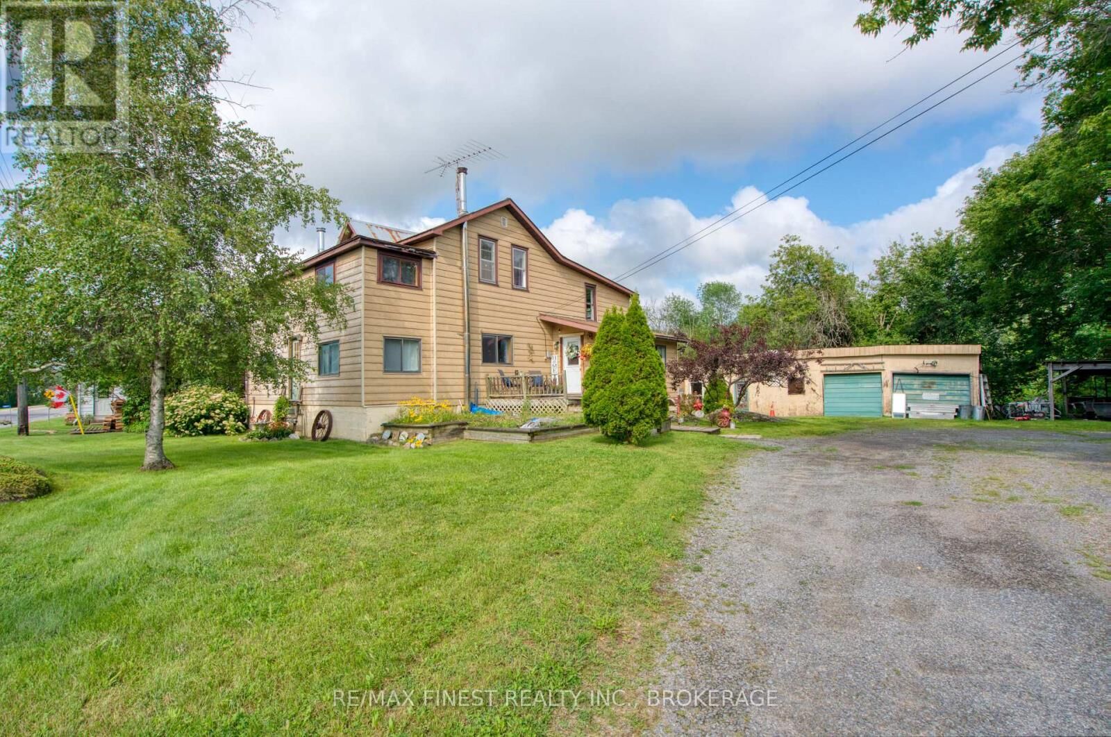 Property Photo: 11621 Road 38 ON K0H 2V0