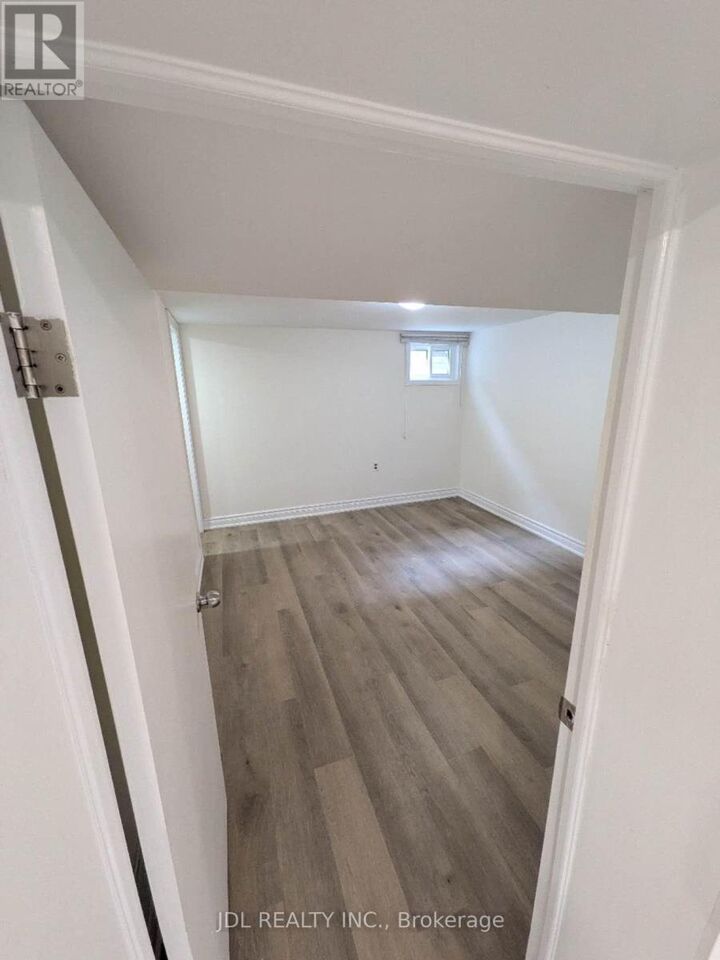 Property Photo: 345 Centre Street East ON L4C 1B3