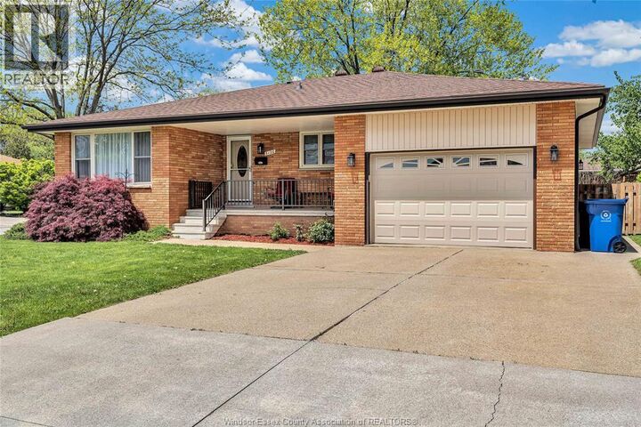 Property Photo:  5120 Iris Place  ON N8T 1L6 