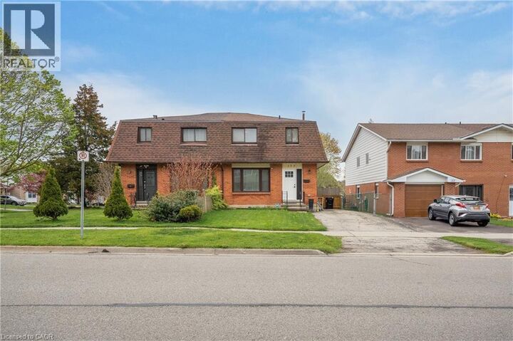 Property Photo: 133 Elm Ridge Ridge ON N2N 1J3