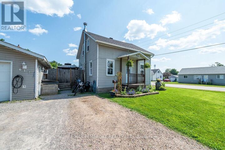 Property Photo:  617 Third Avenue South  ON K8A 5H1 