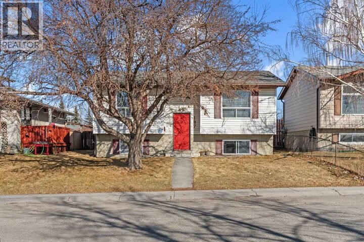 Property Photo:  187 Falwood Way Northeast  AB T3J 1A9 