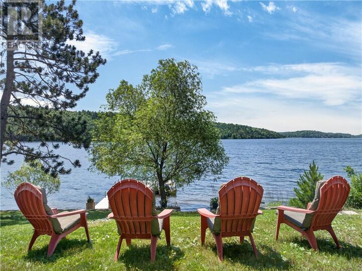 Property Photo: 2171 Sunnyside Road ON P3G 1H8