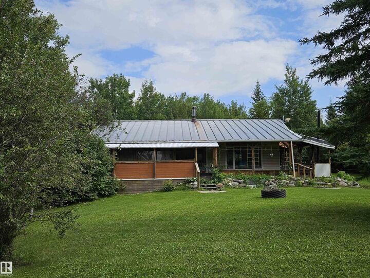 Property Photo: 45, 54222 Rge Road 25 AB T0E 1V0