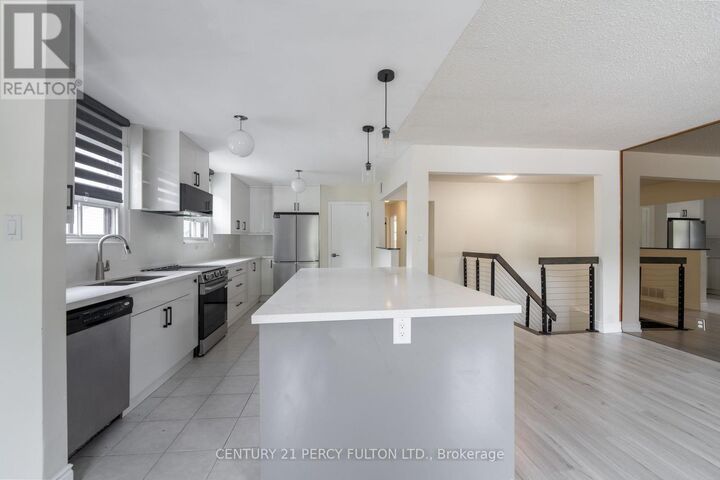 Property Photo: 57 Lillooet Crescent Upper ON L4C 5A6
