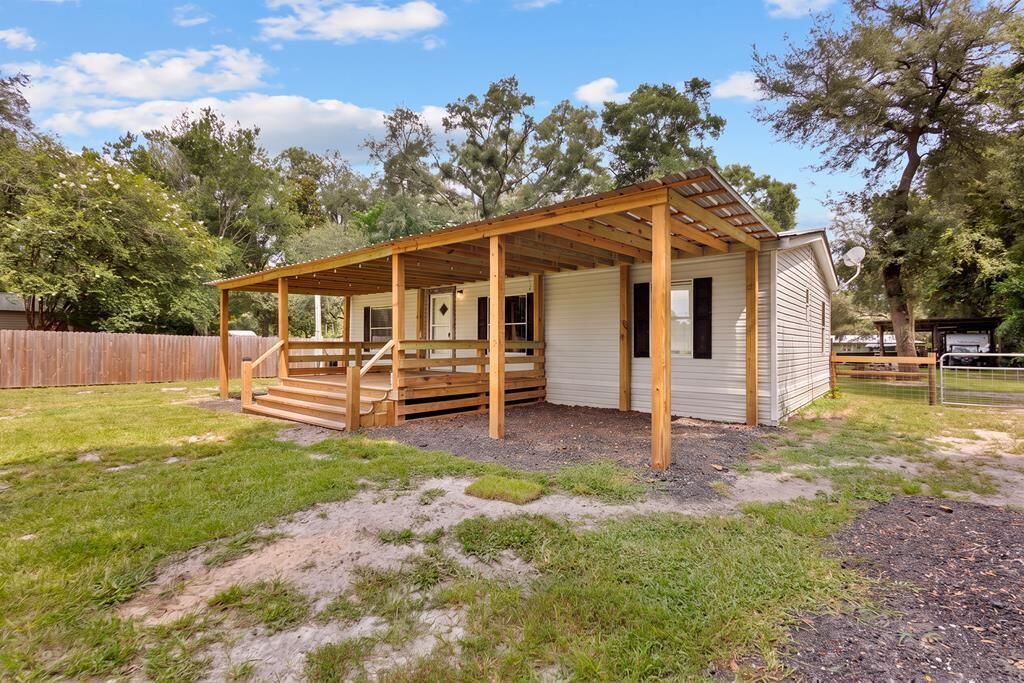 Property Photo:  7871 NW 165th St  FL 32693 