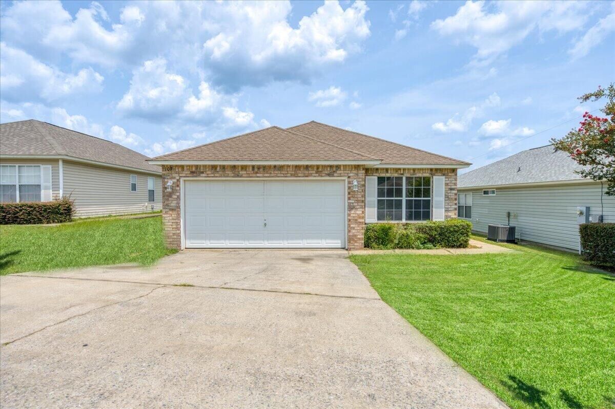 Property Photo:  107 Nivana Drive  FL 32536 