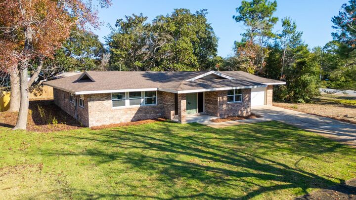 Property Photo:  1 NE Stafford Circle  FL 32547 