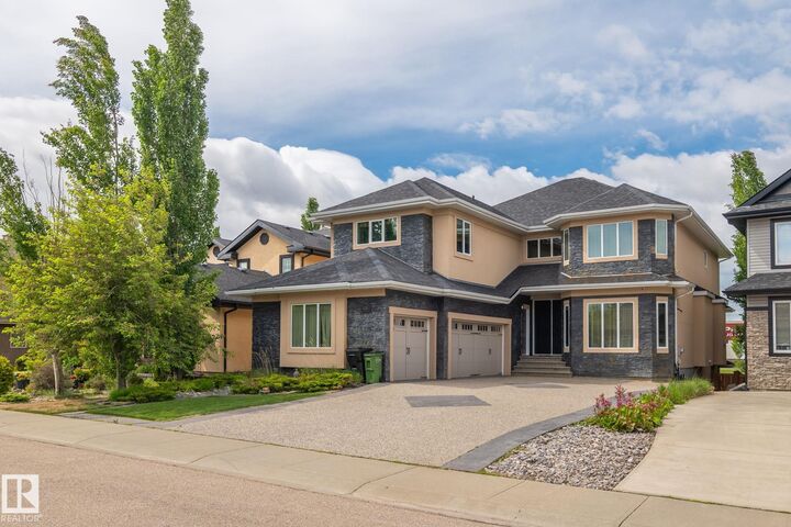 Property Photo: 5320 Mullen Bend NW AB T6R 0R1