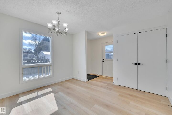 4712 49 Street — photo 1
