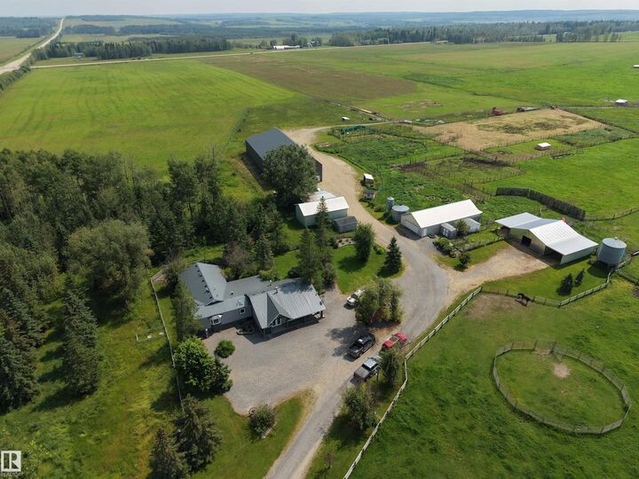 70037 Hwy 13 — photo 1