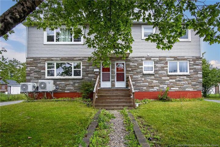 Property Photo:  366-368 Beaconsfield Crescent  NB E2M 2H8 