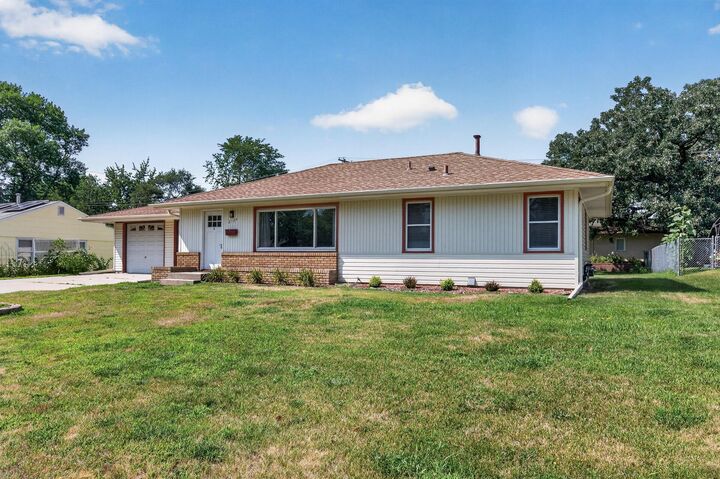 Property Photo:  2124 Dixon Drive  MN 55431 