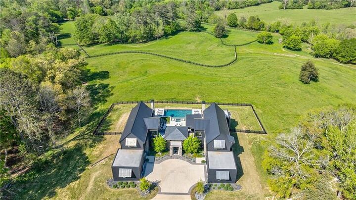 Property Photo: 14200 Hopewell Road GA 30004