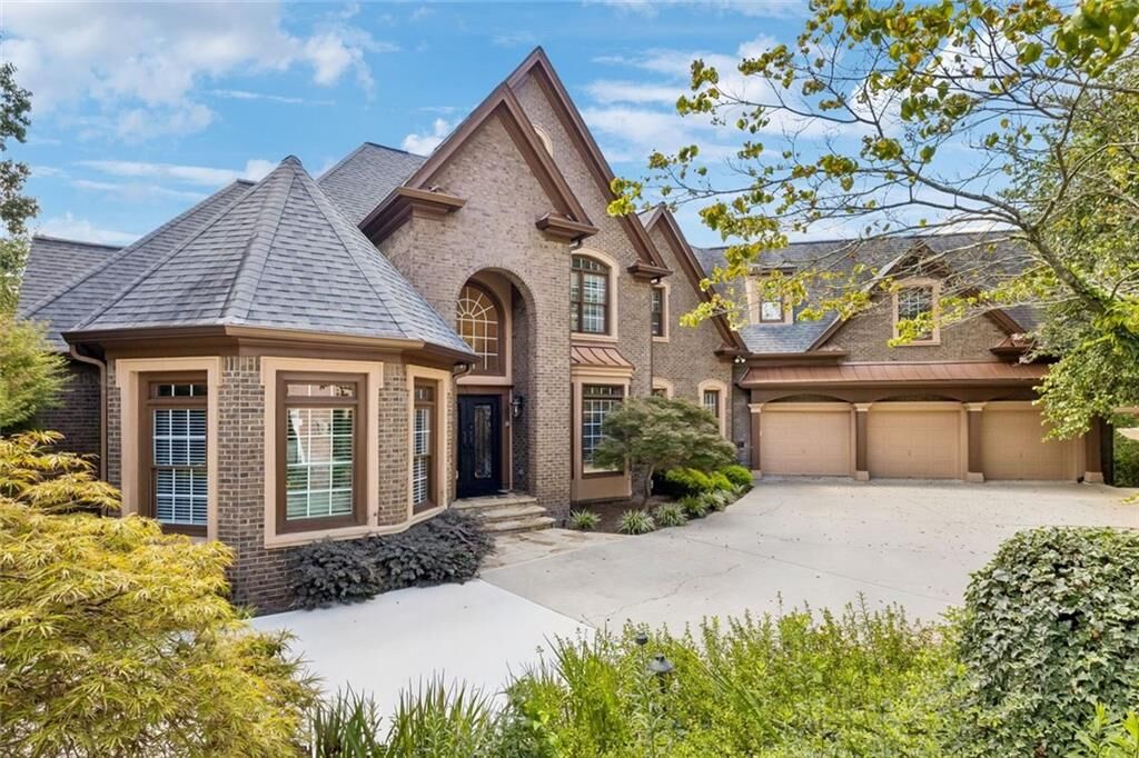 Property Photo:  3313 Pristine Point  GA 30019 