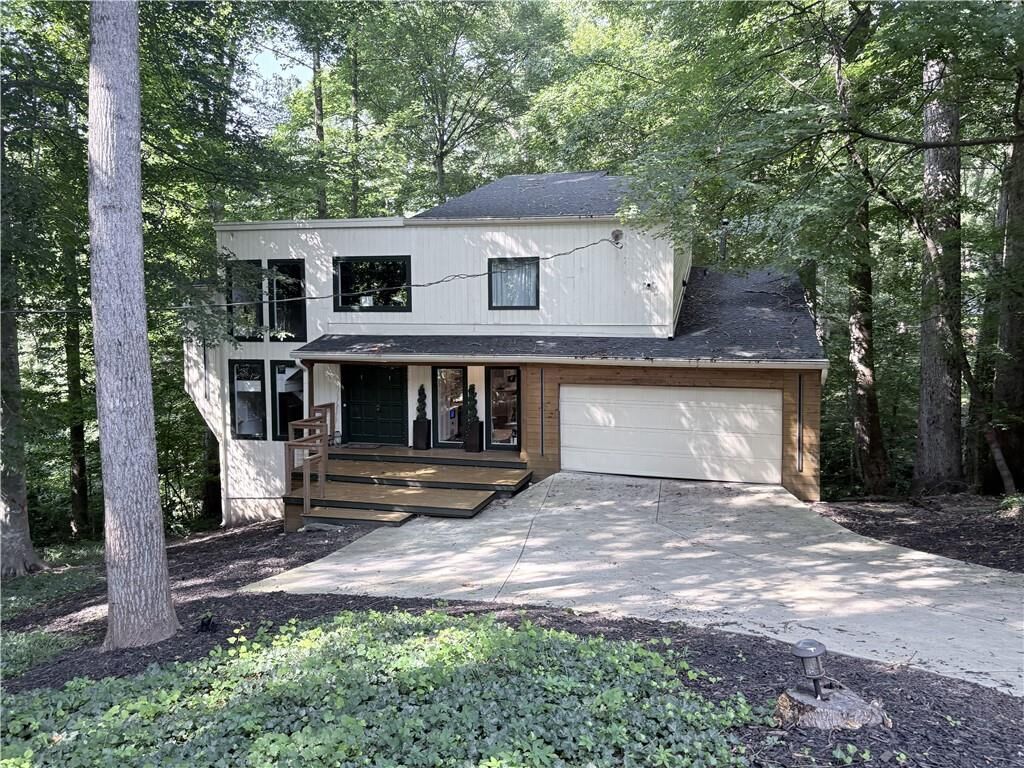 Property Photo: 1971 Woodsdale Road NE GA 30324