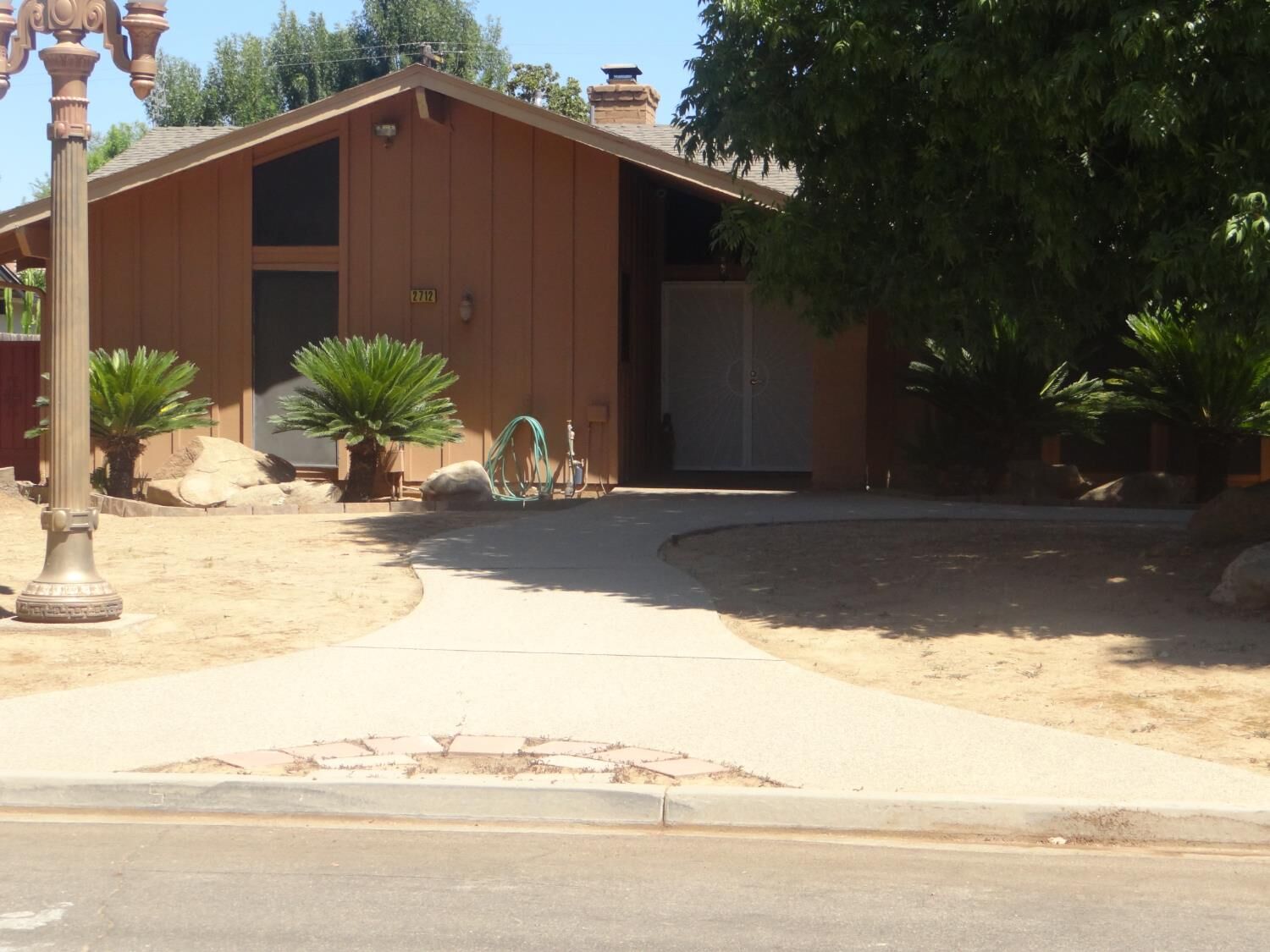 Property Photo: 2712 W Mesa Avenue CA 93711