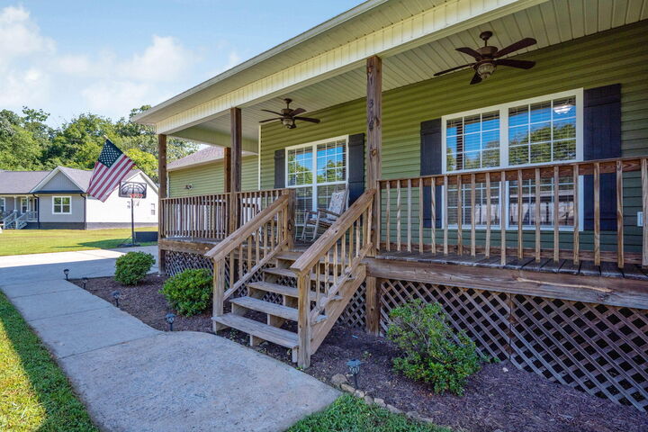 Property Photo:  318 Carriage Drive  TN 37397 