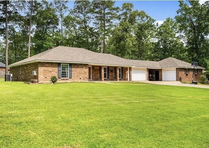 Property Photo:  218 Country Club Drive  LA 71360 