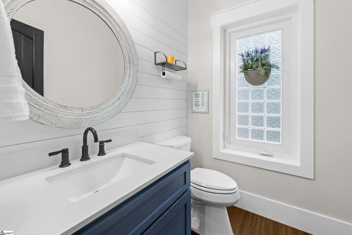 Property Photo: 142 W. Bay View Drive SC 29672