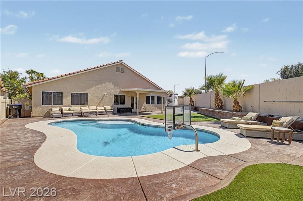 Property Photo: 5137 Pebble Rim Street NV 89081