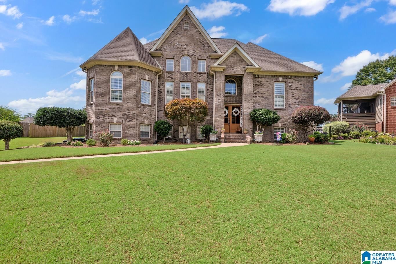 Property Photo:  9662 Ridge Way  AL 35091 
